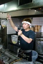江原統括店長