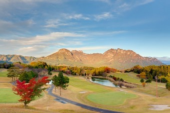 秋の妙義山