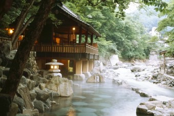 200畳の混浴・子宝の湯。自然の恵みに思わず感謝