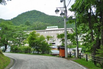 名湯には温泉病院