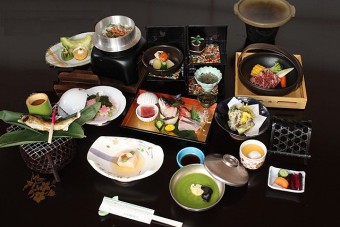 日帰り昼食プランの会席料理一例