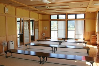 広々の休憩室で余韻を感じよう